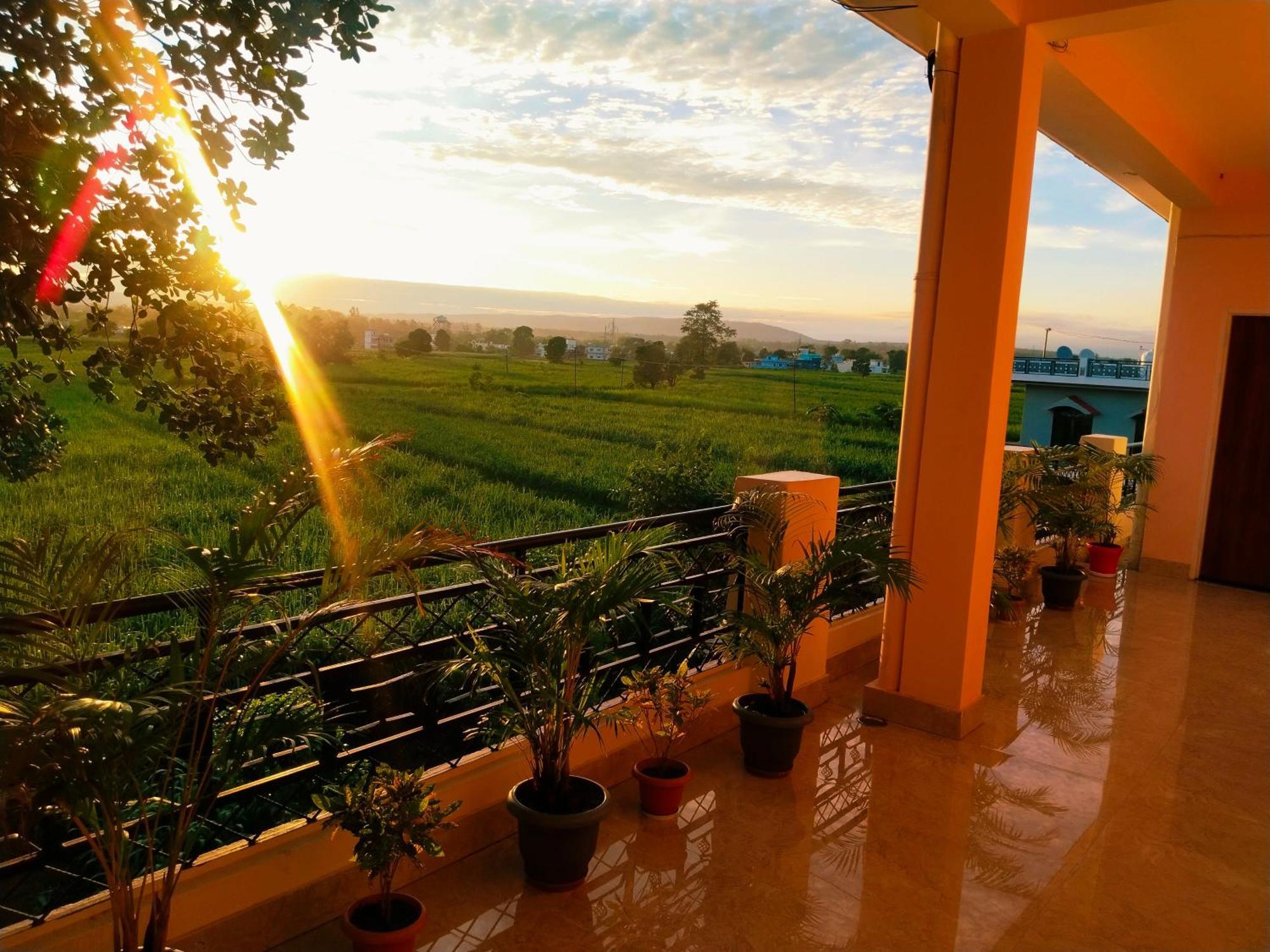 Airport Luxury Nature Homestay- Near Jolly Grant Airport Dehradun Doiwāla Exterior foto